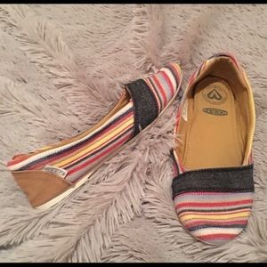 SOLD ON DIFFERENT SITE! Ballerina Keen Vegan Flats